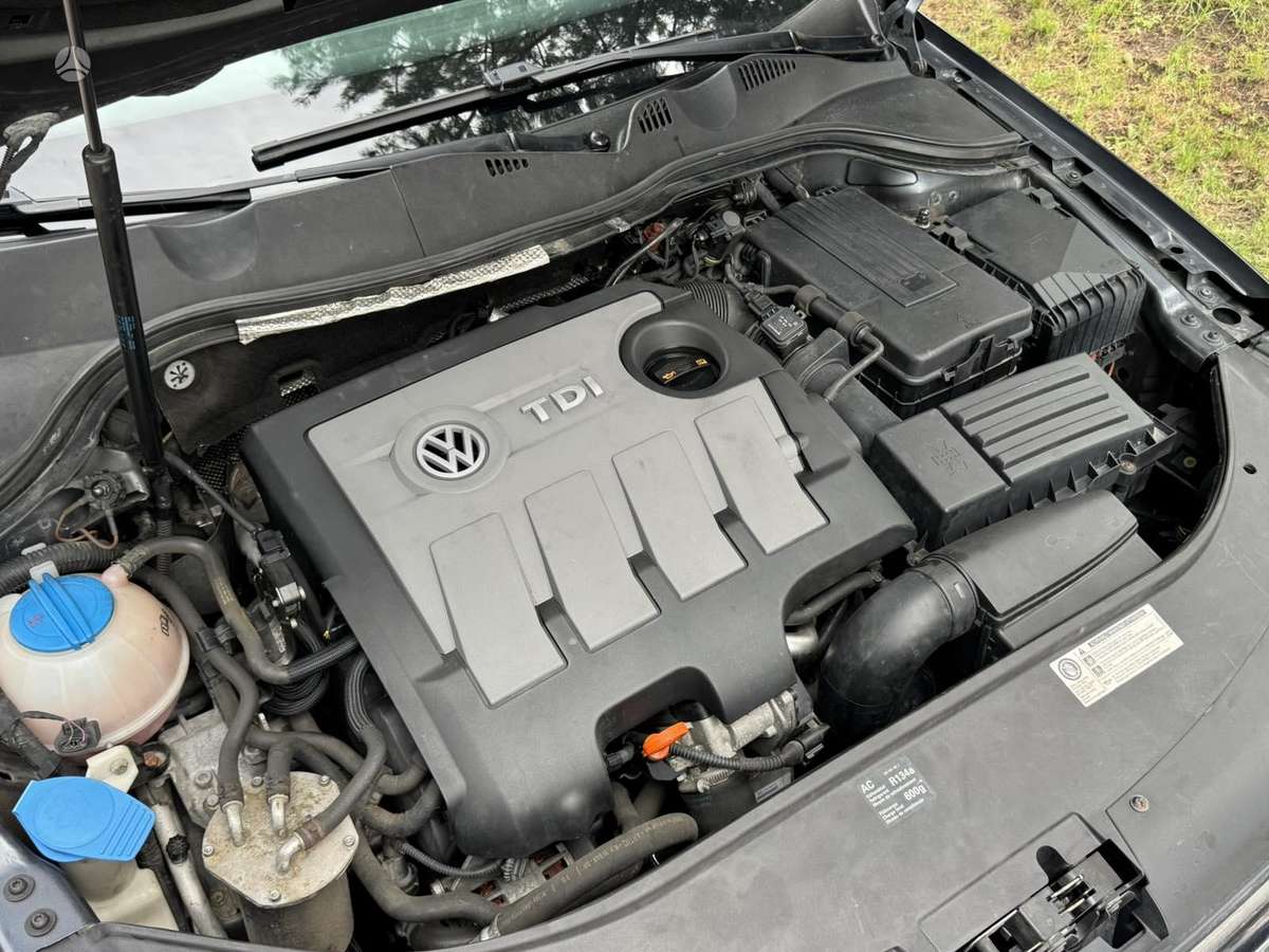 Volkswagen Passat 2011 — photo 20