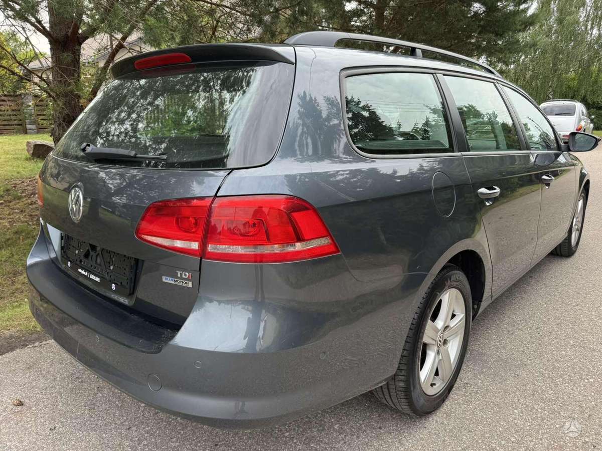 Volkswagen Passat 2011 — photo 5