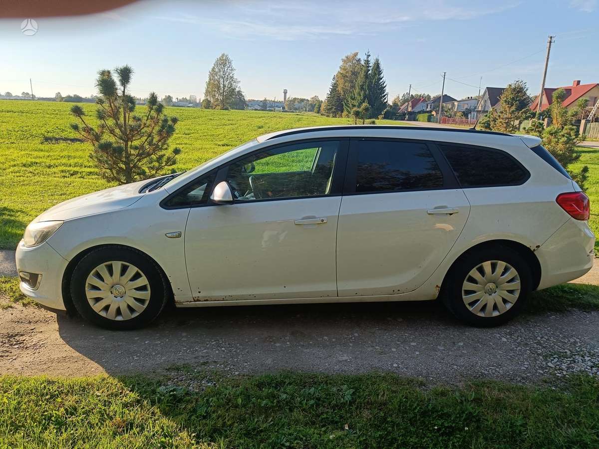 Opel Astra 2013 — двигун 1686 cm³, 110 HP (81kW)