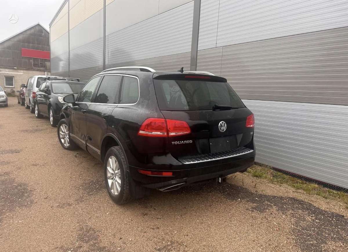 Volkswagen Touareg 2014 — салон