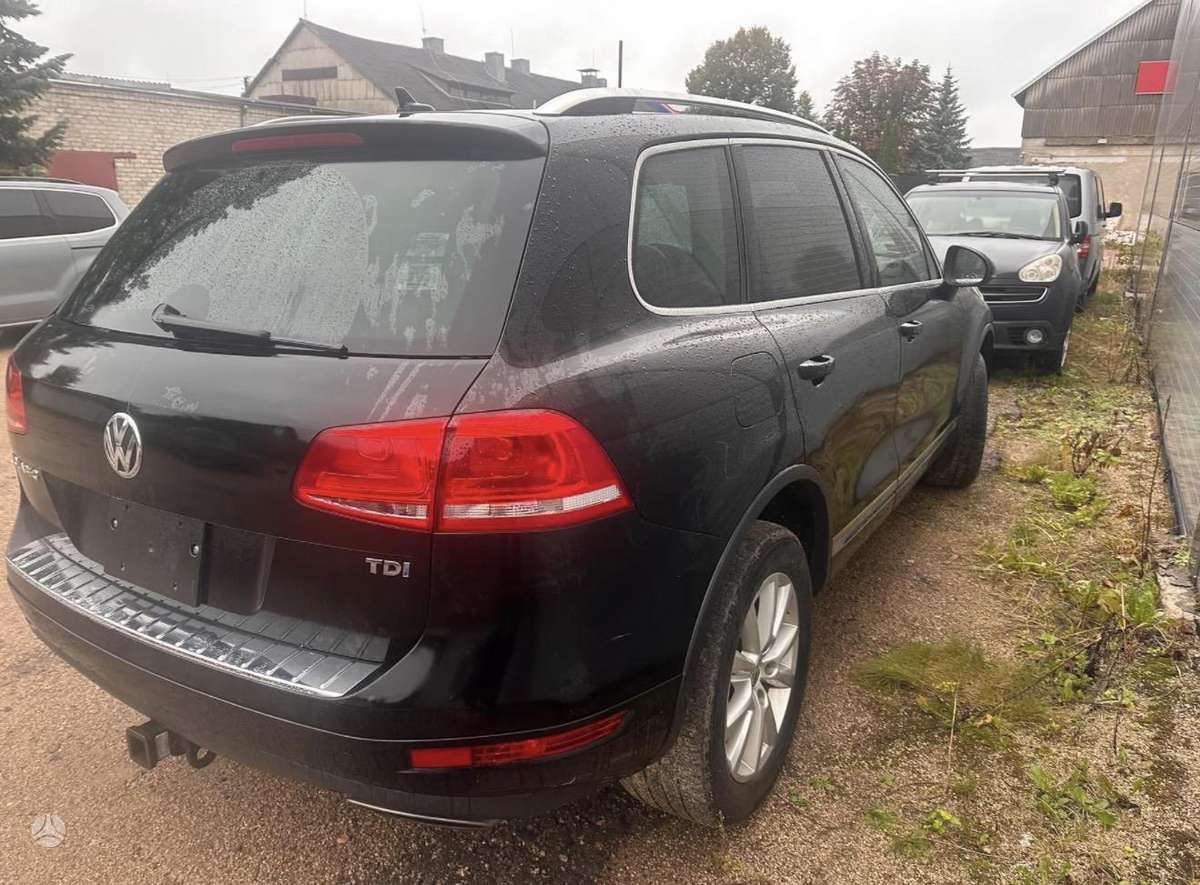 Volkswagen Touareg 2014 — двигун 2967 cm³, 245 HP (180kW)