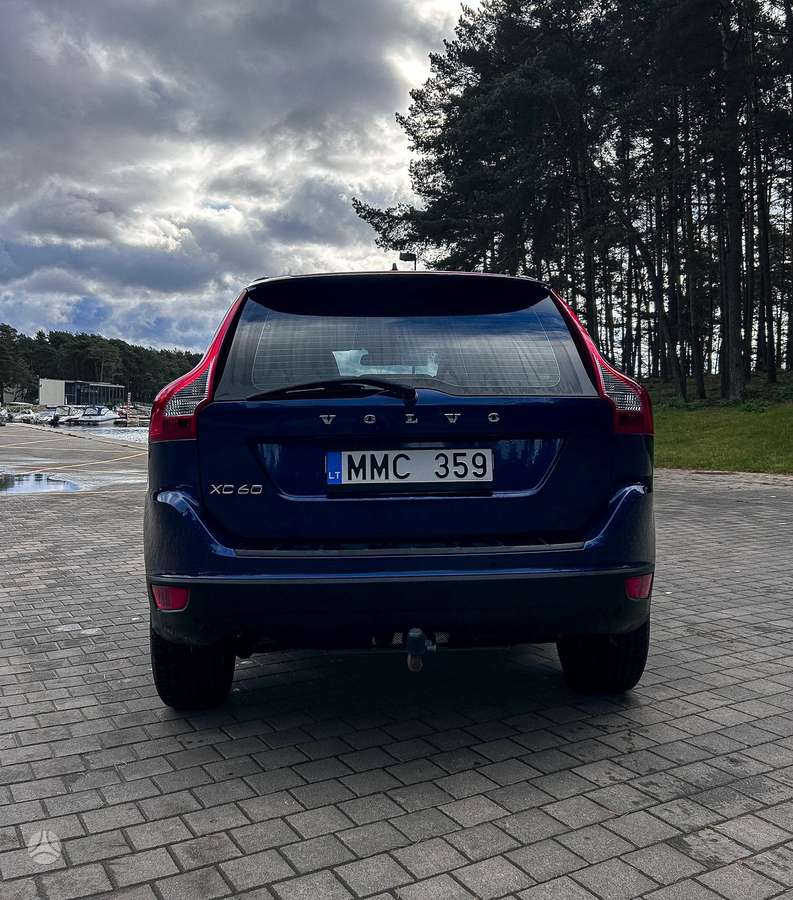 Volvo XC60 2012 — photo 10