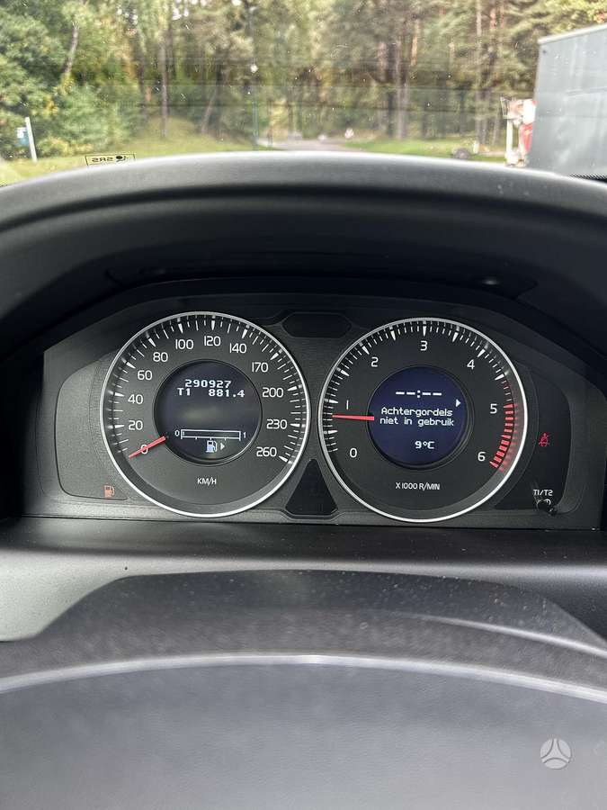 Volvo XC60 2012 — photo 15