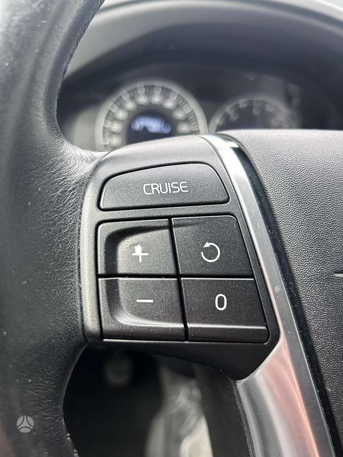 Volvo XC60 2012 — photo 16