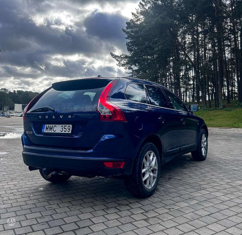 Volvo XC60 2012 — photo 9