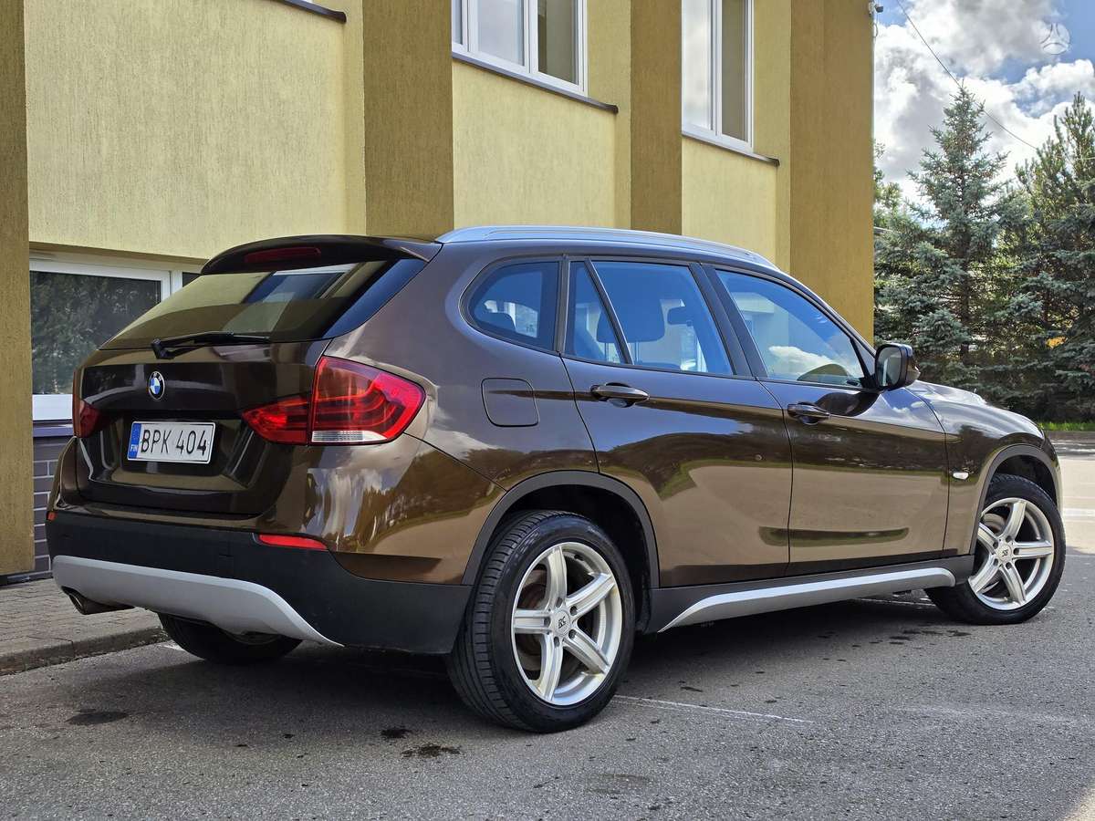 BMW X1 2011 — фото 11