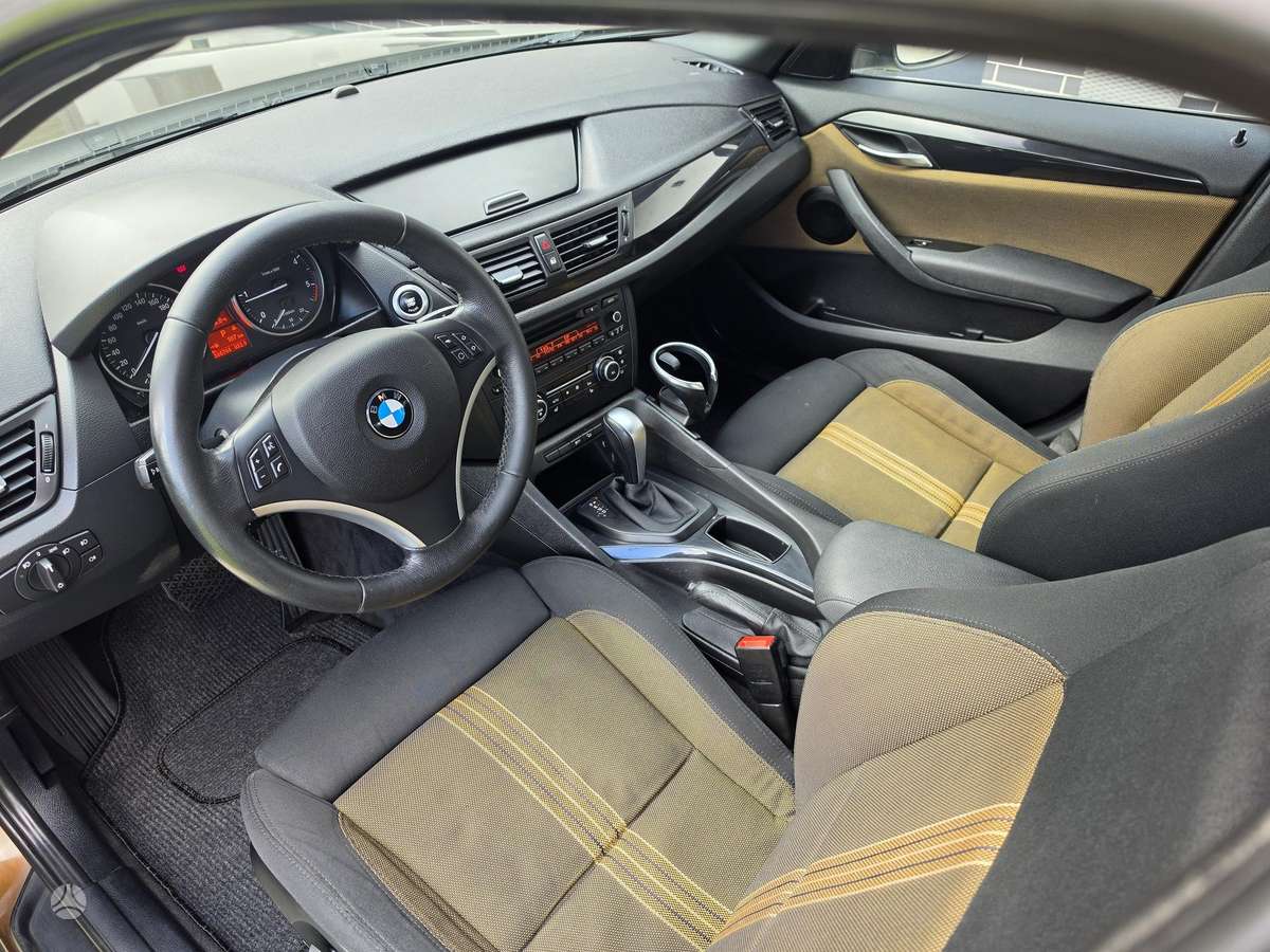 BMW X1 2011 — фото 20