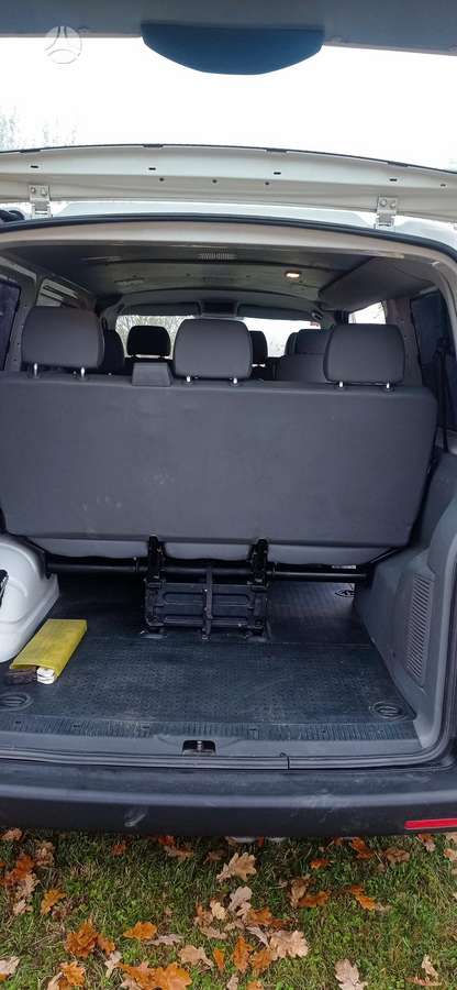 Volkswagen Transporter 2009 — photo 13