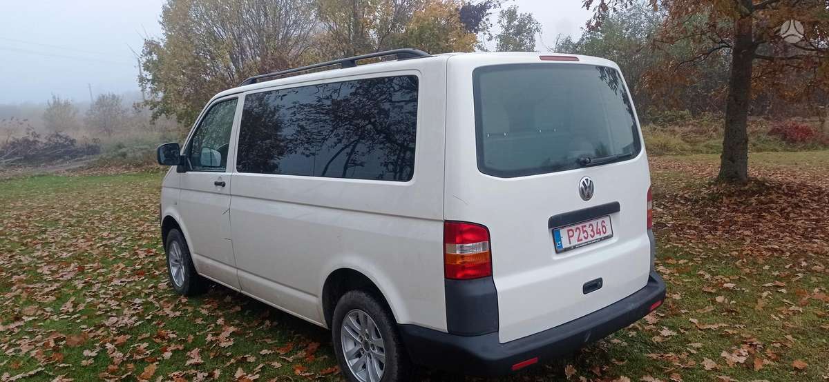 Volkswagen Transporter 2009 — interior