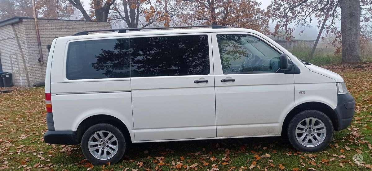 Volkswagen Transporter 2009 — photo 6