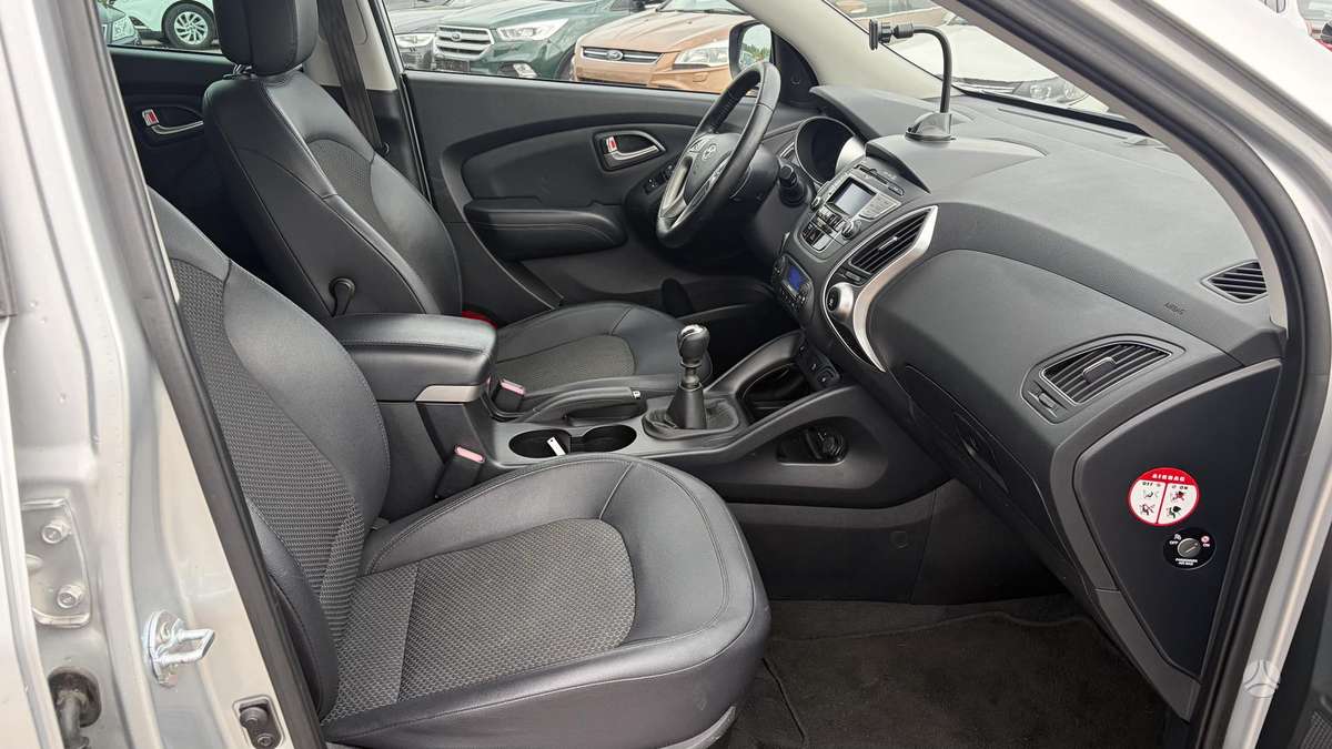 Hyundai ix35 2013 — photo 11