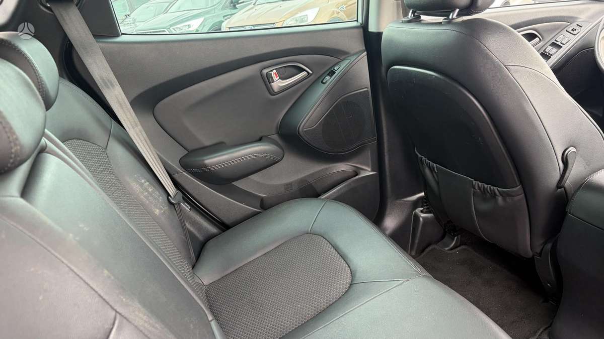Hyundai ix35 2013 — photo 12