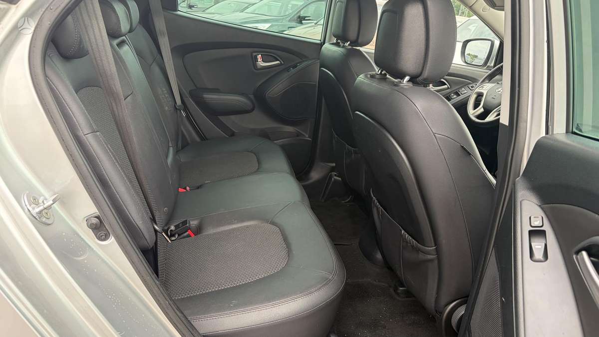 Hyundai ix35 2013 — photo 13