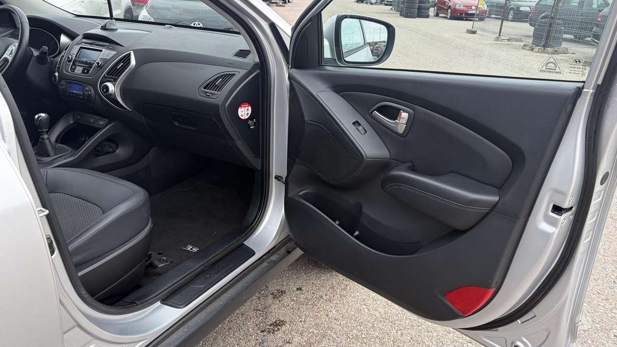 Hyundai ix35 2013 — photo 14