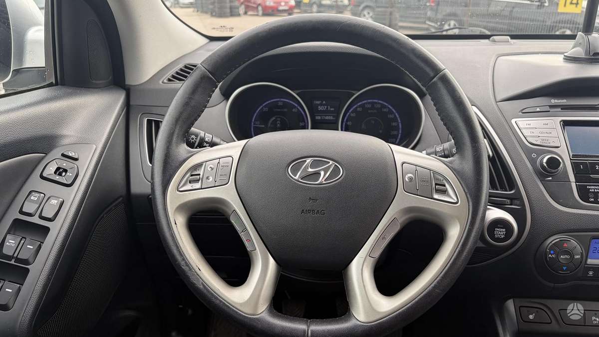 Hyundai ix35 2013 — photo 15