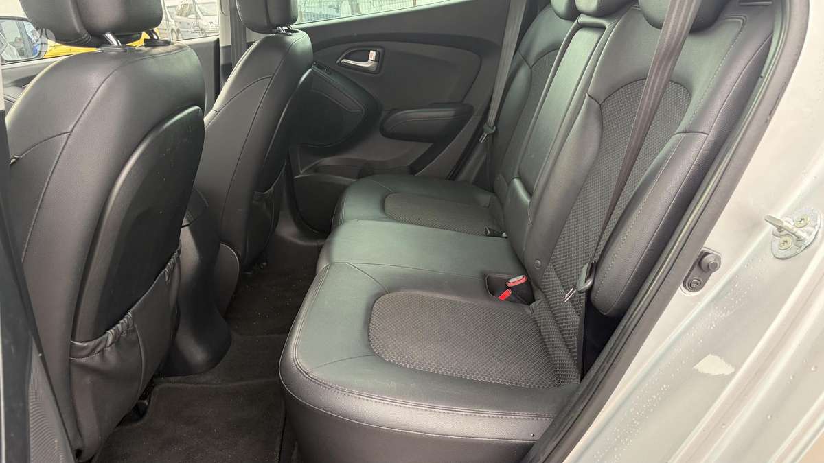 Hyundai ix35 2013 — photo 17