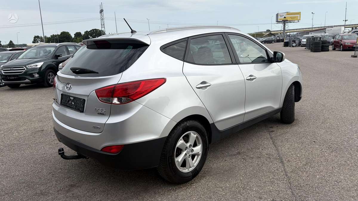 Hyundai ix35 2013 — rear view