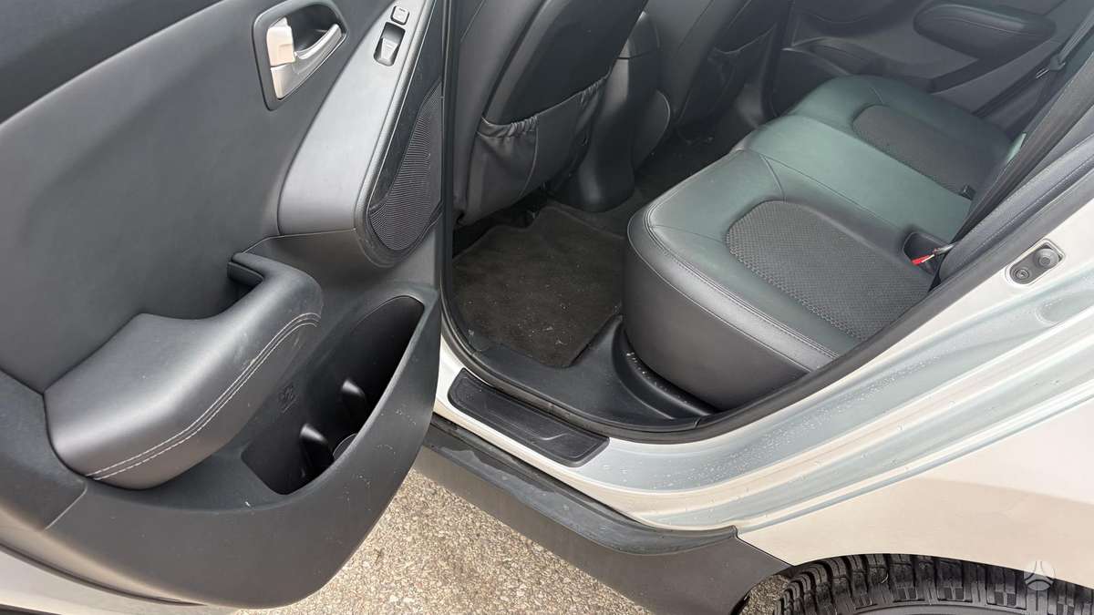 Hyundai ix35 2013 — photo 20