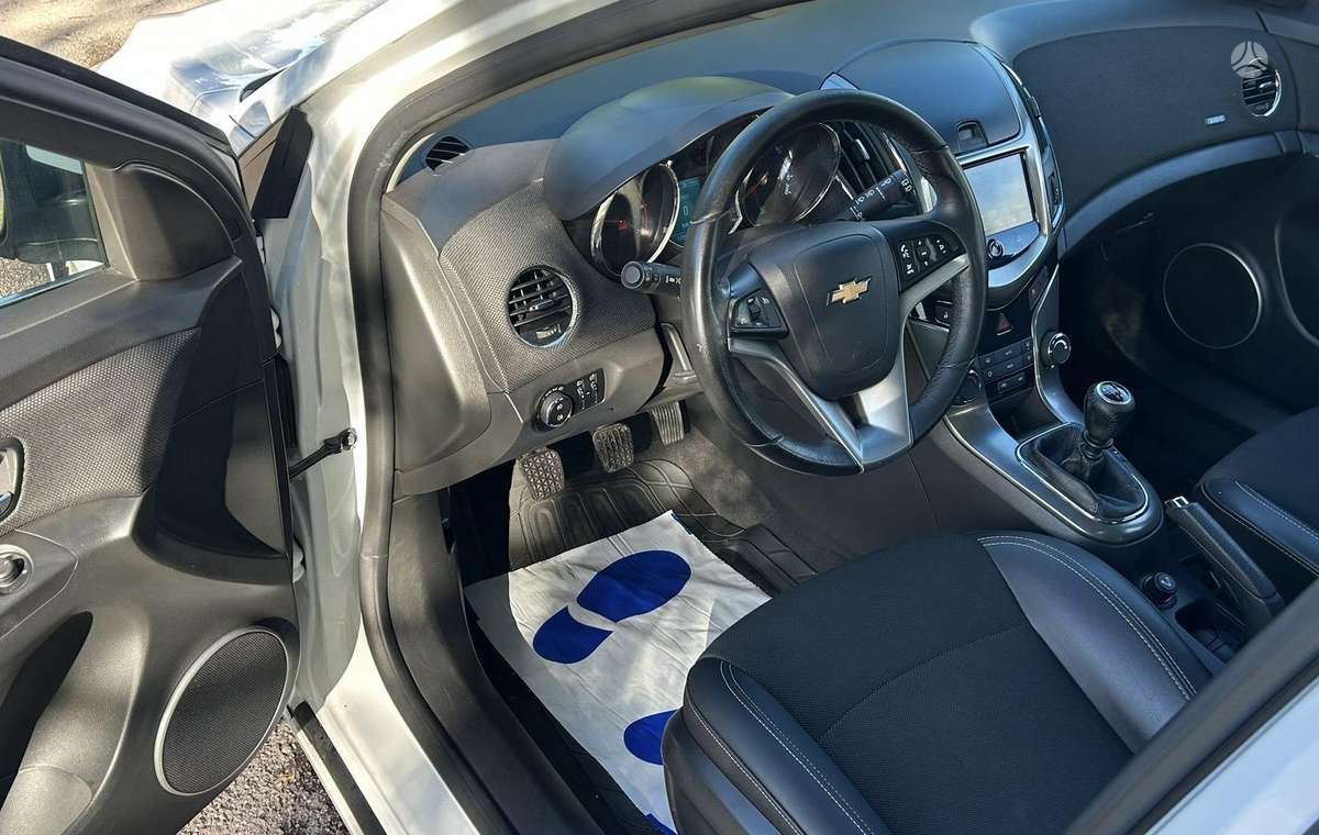 Chevrolet Cruze 2013 — photo 9