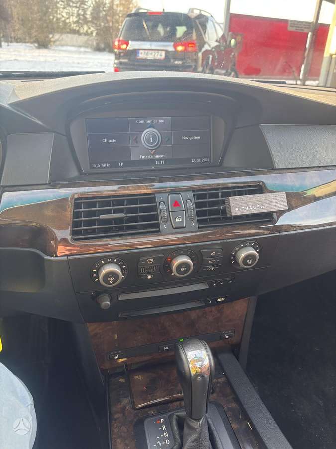 BMW 525 2005 — photo 7