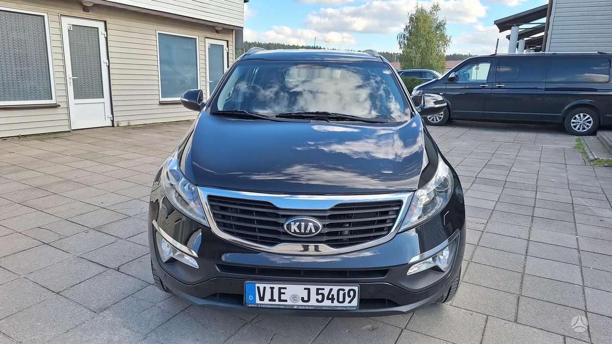 Kia Sportage 2012 — салон