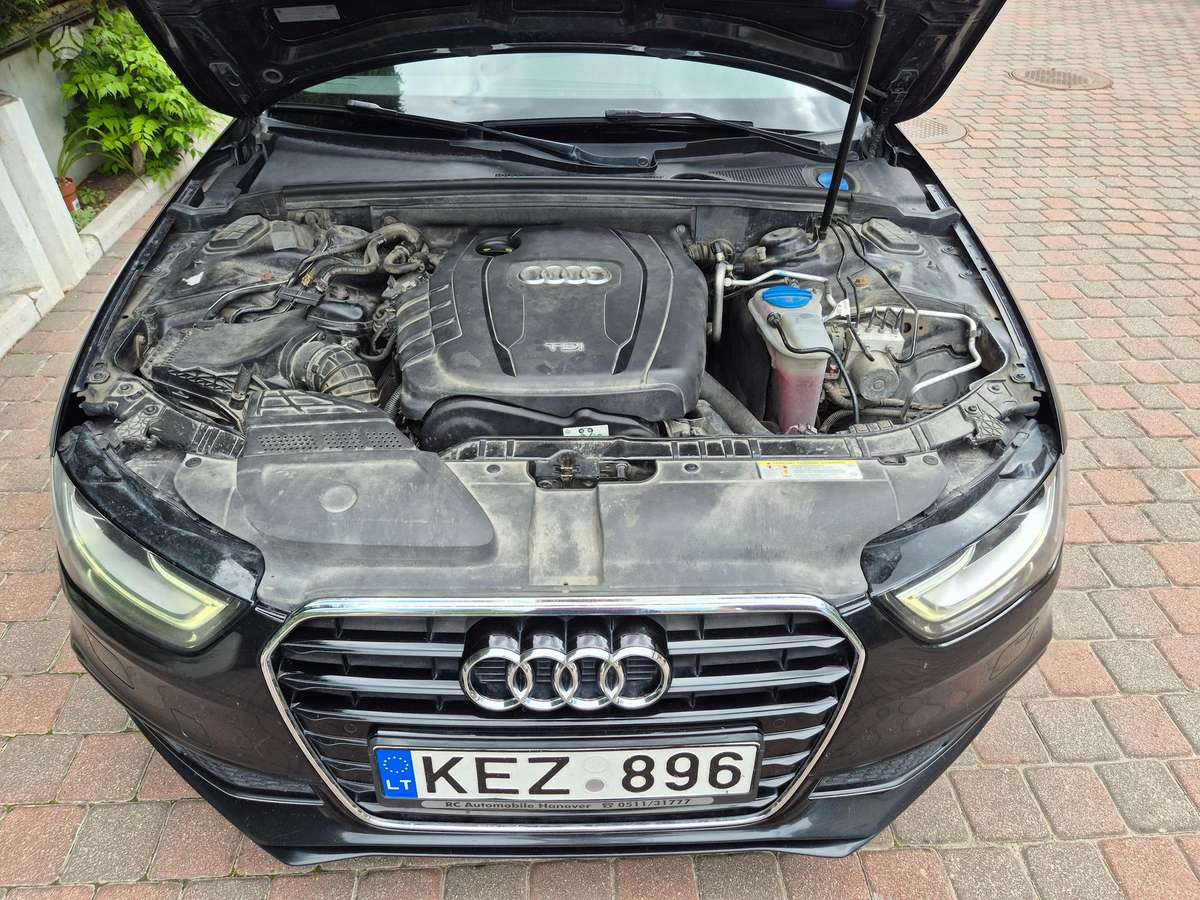 Audi A4 2013 — photo 10
