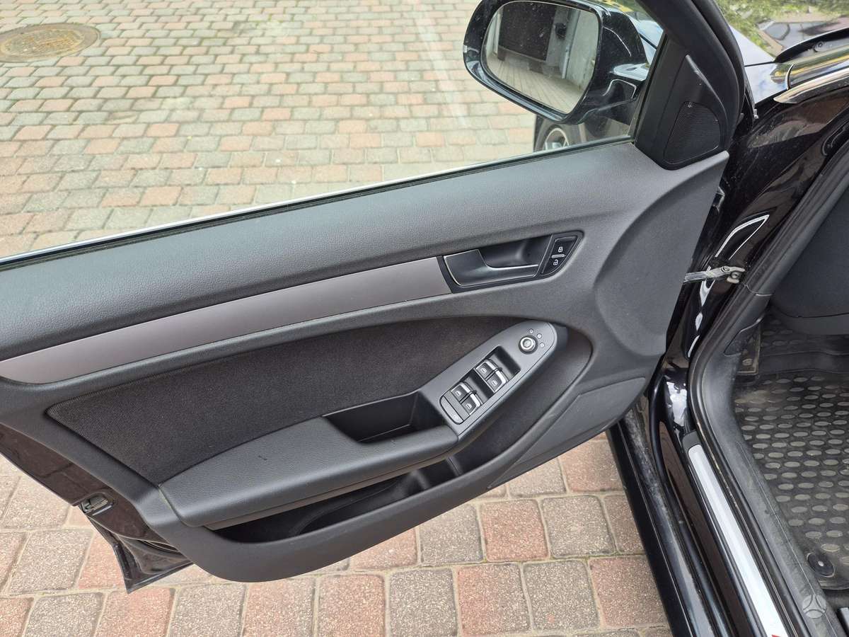 Audi A4 2013 — photo 14