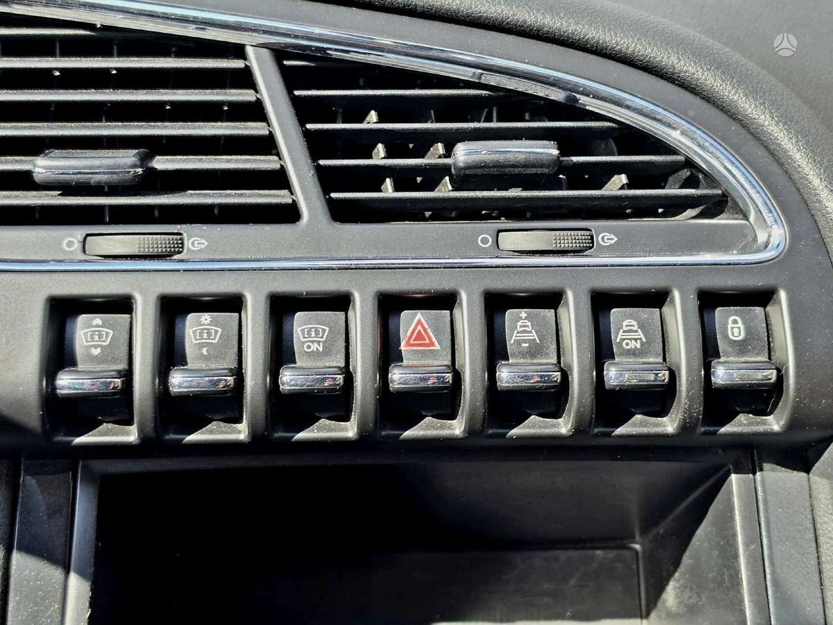 Peugeot 3008 2014 — photo 24