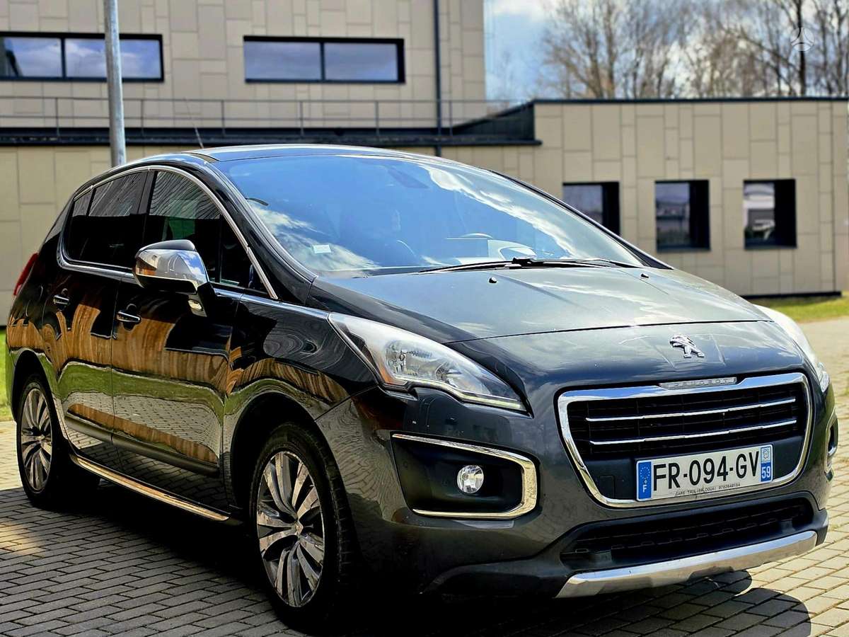 Peugeot 3008 2014 — interior