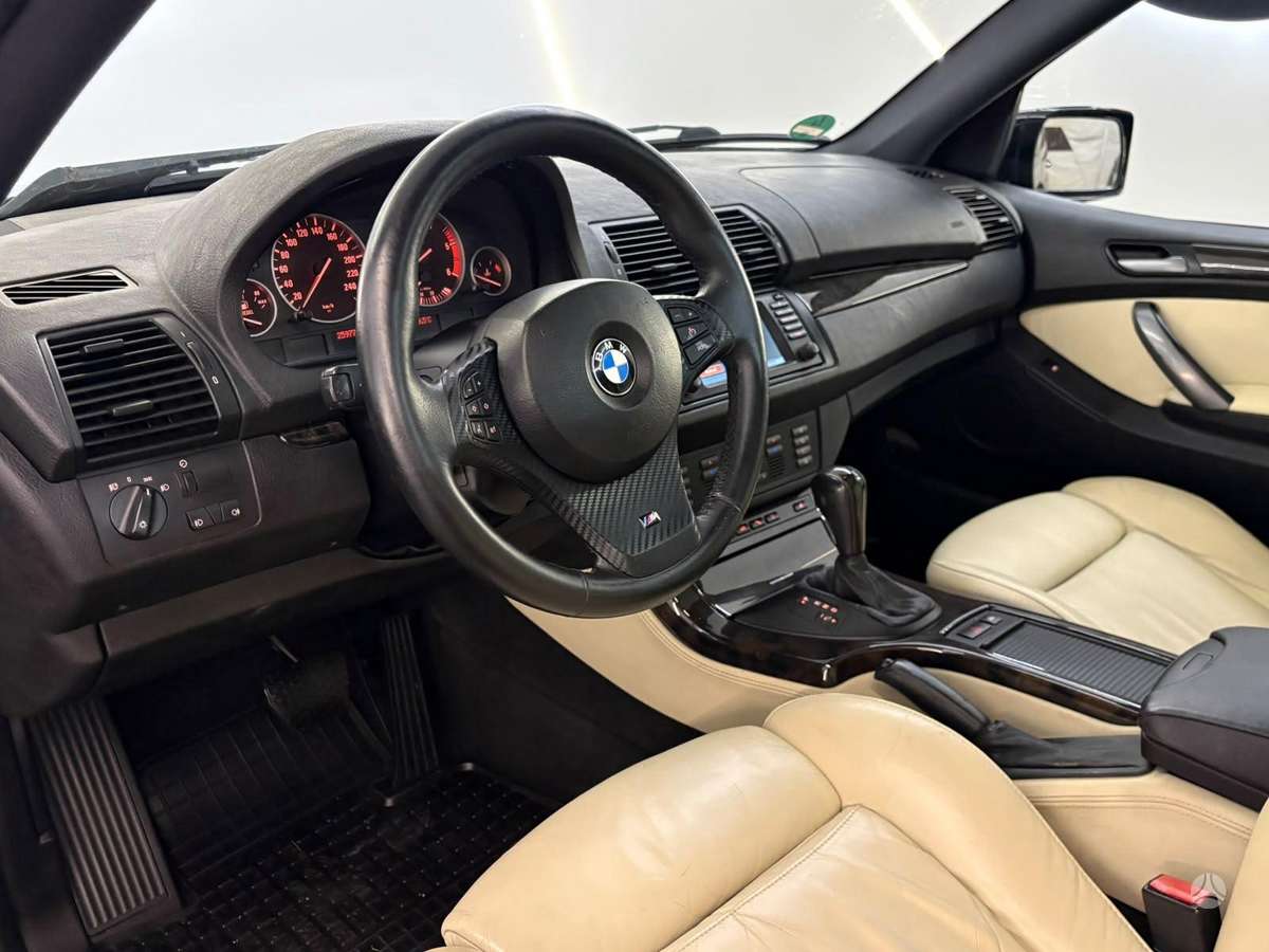 BMW X5 2005 — вигляд ззаду