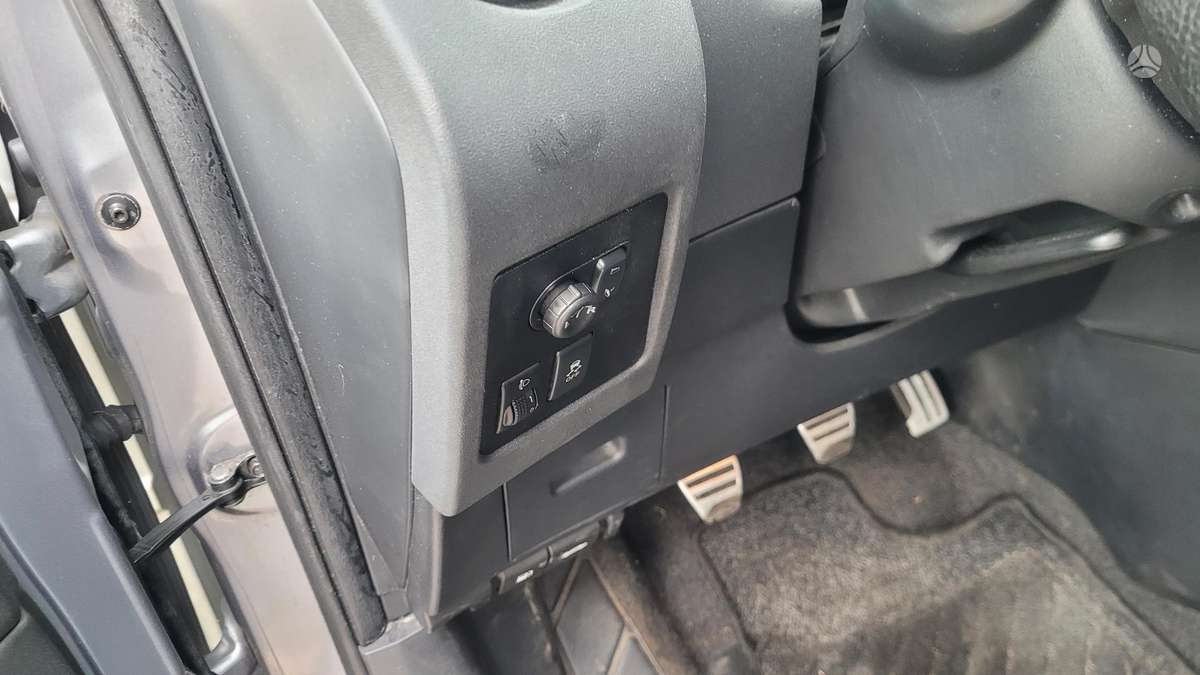 Nissan Qashqai 2011 — photo 16