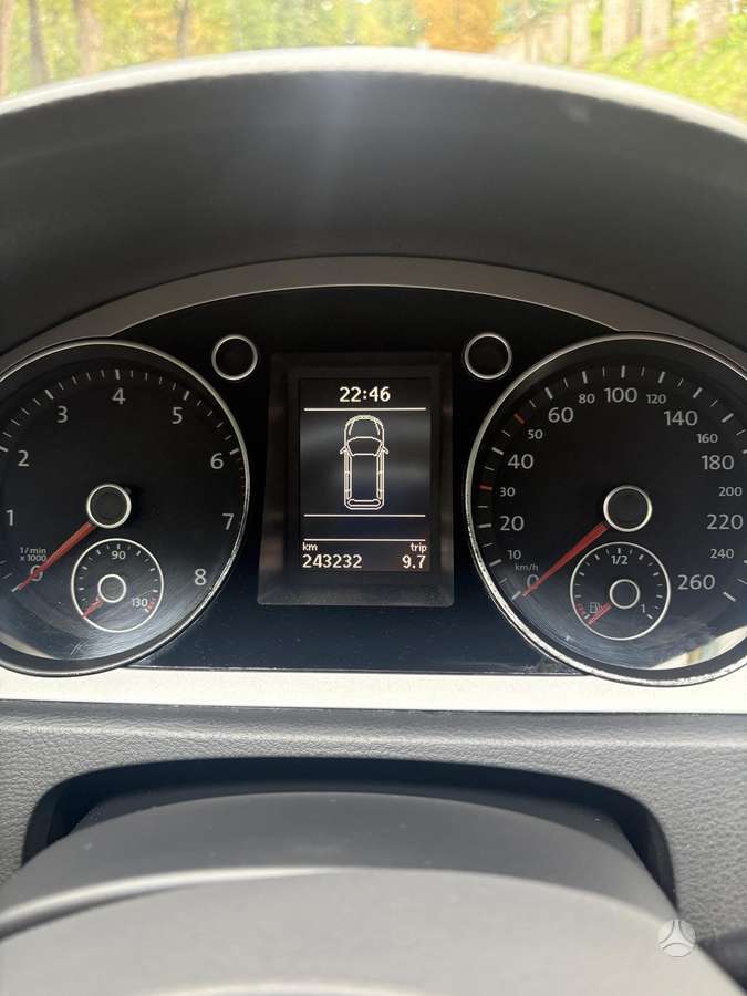 Volkswagen Passat 2009 — photo 13