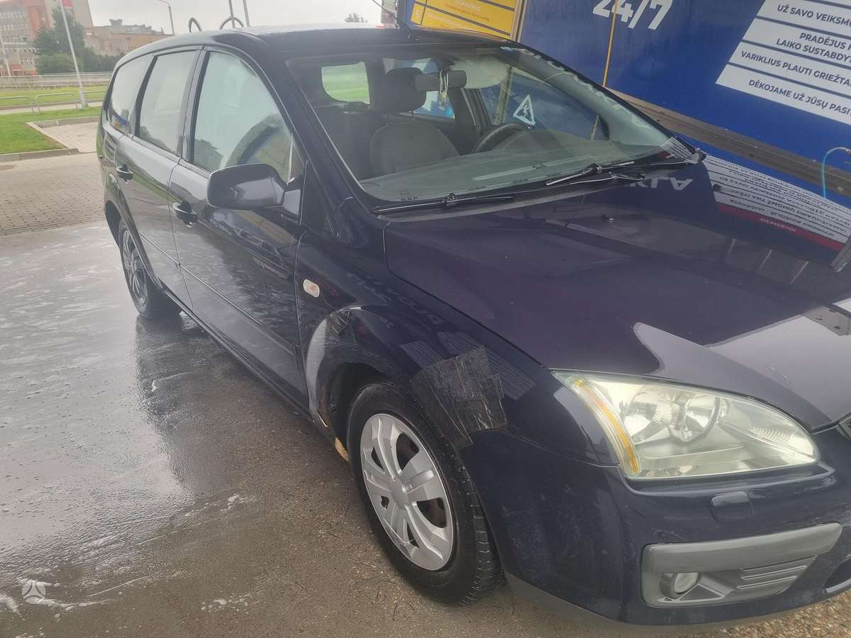 Ford Focus 2005 — engine 1560 cm³, 90 HP (66kW)