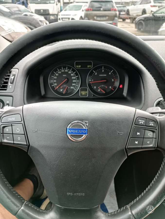 Volvo V50 2011 — photo 15