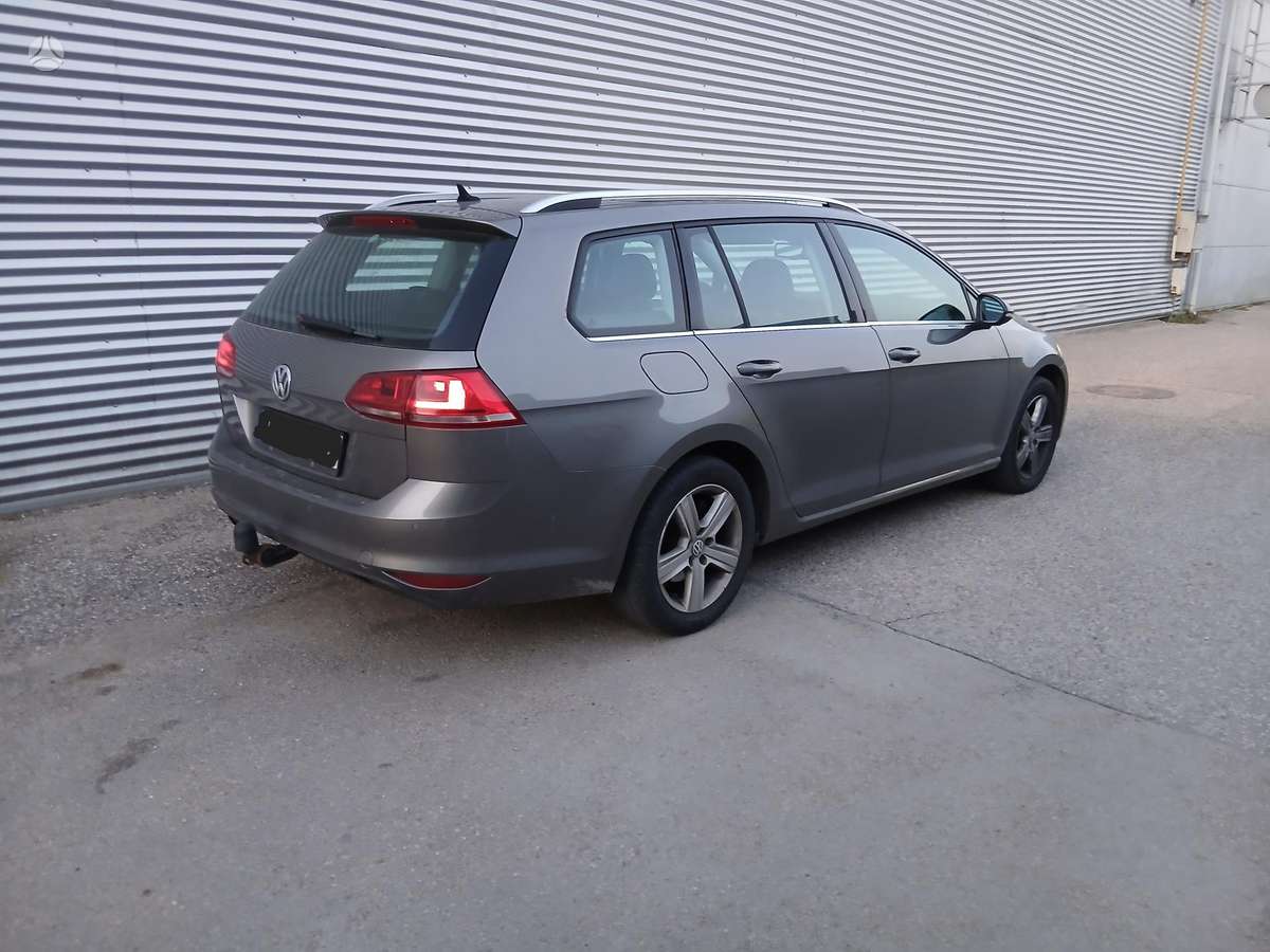 Volkswagen Golf 2014 — вигляд ззаду
