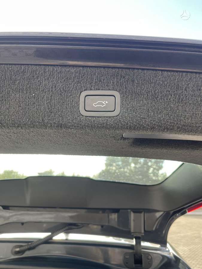 Volvo V70 2012 — photo 30