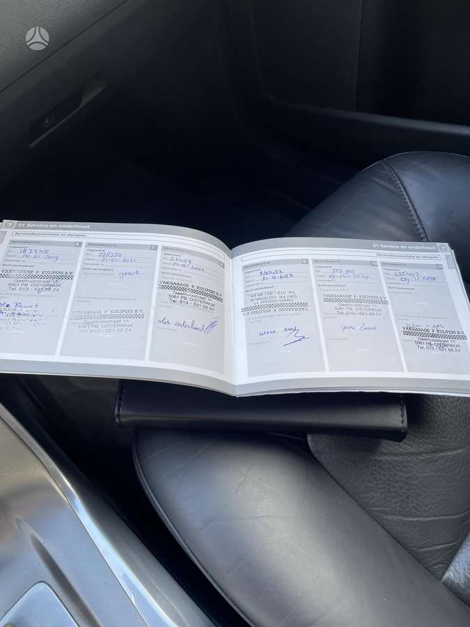 Volvo V70 2012 — photo 31
