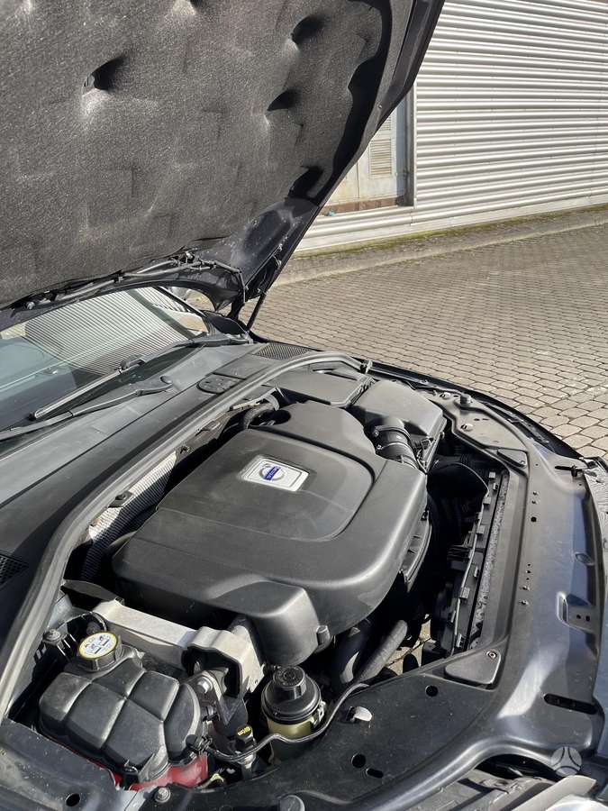 Volvo V70 2012 — photo 33