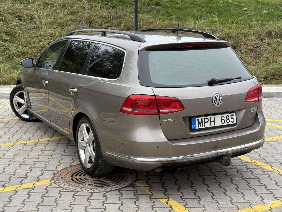 Volkswagen Passat 2012 — engine 1968 cm³, 140 HP (103kW)
