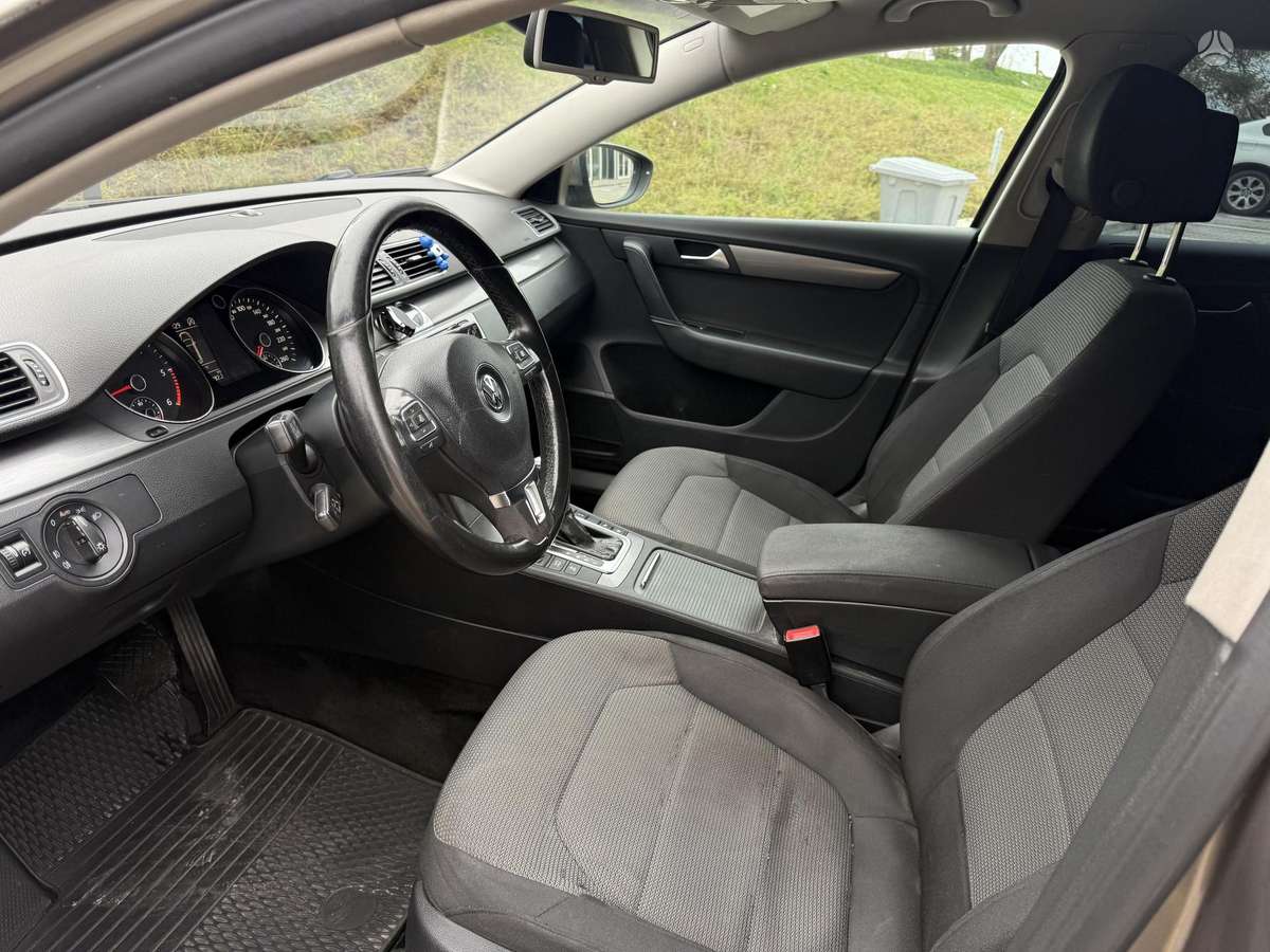 Volkswagen Passat 2012 — photo 7