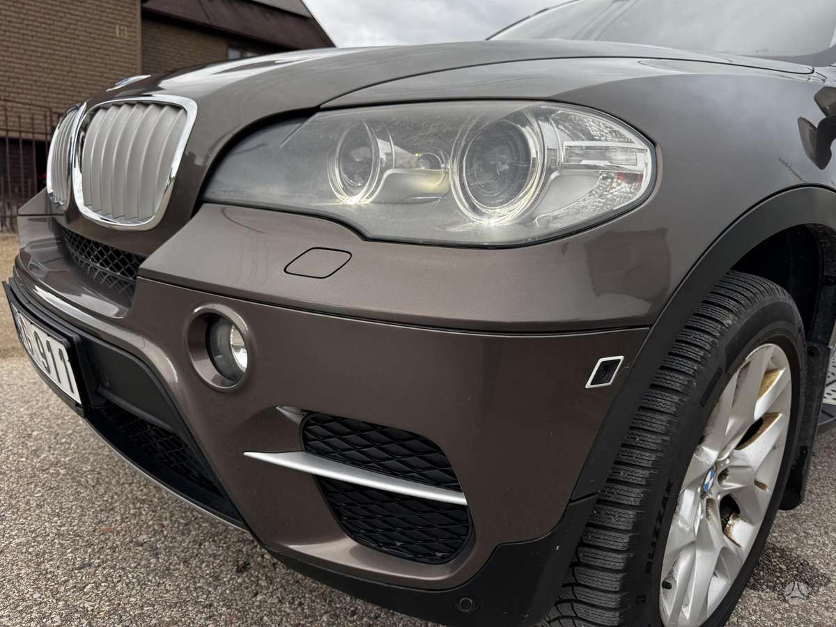 BMW X5 2012 — photo 6