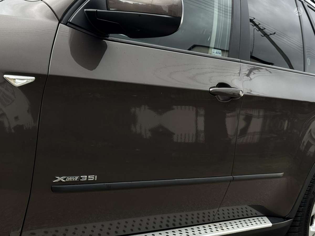 BMW X5 2012 — photo 9