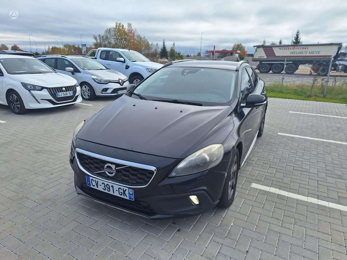 Volvo V40 2013 — вигляд ззаду