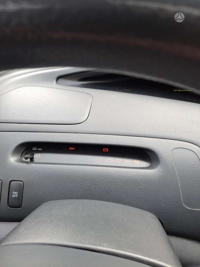 Toyota Previa 2004 — фото 10