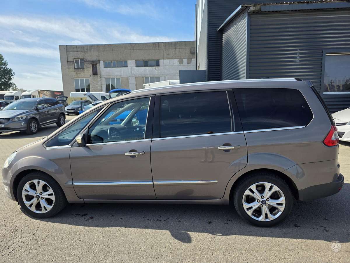 Ford Galaxy 2012 — photo 22