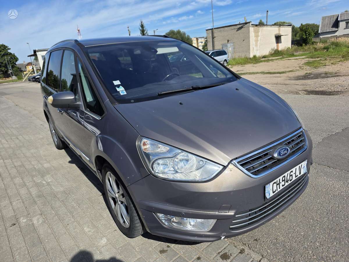Ford Galaxy 2012 — photo 27
