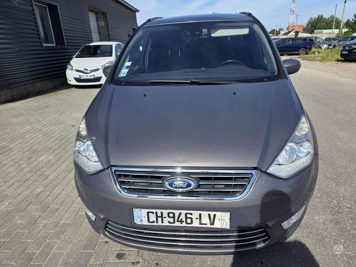 Ford Galaxy 2012 — photo 28