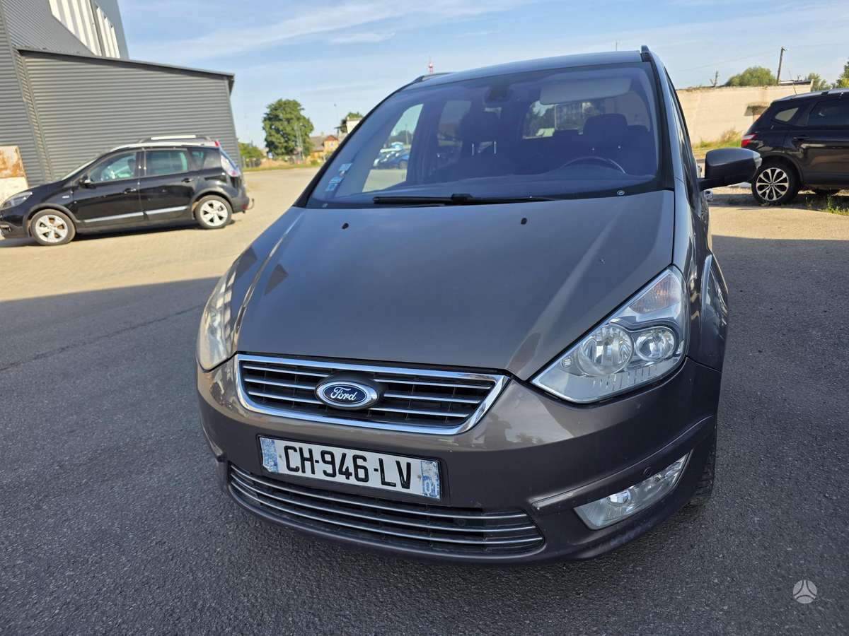 Ford Galaxy 2012 — photo 5