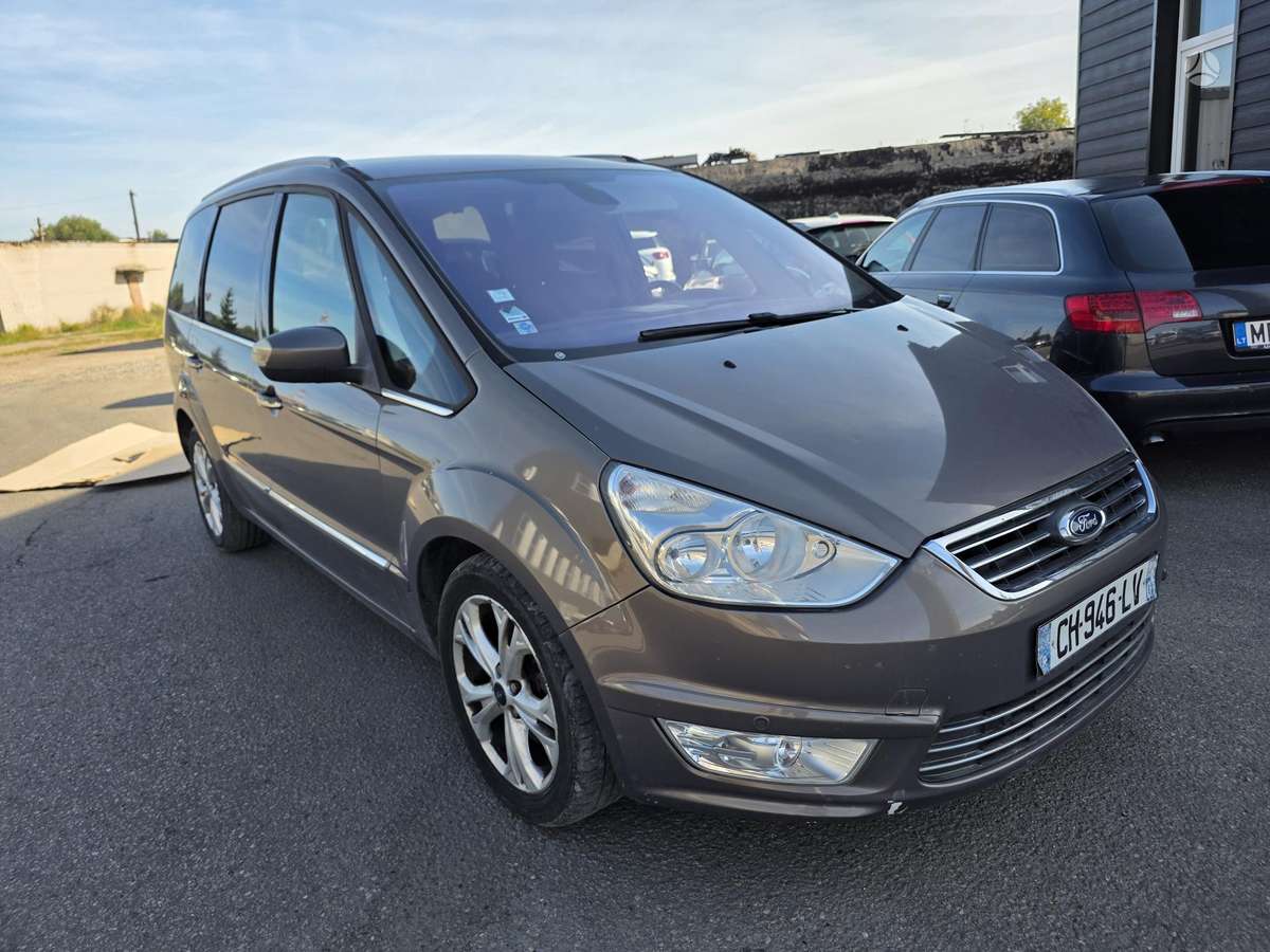 Ford Galaxy 2012 — photo 7