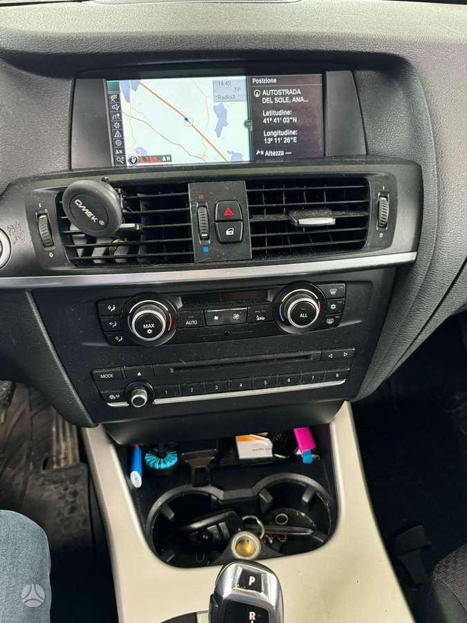 BMW X3 2011 — photo 7